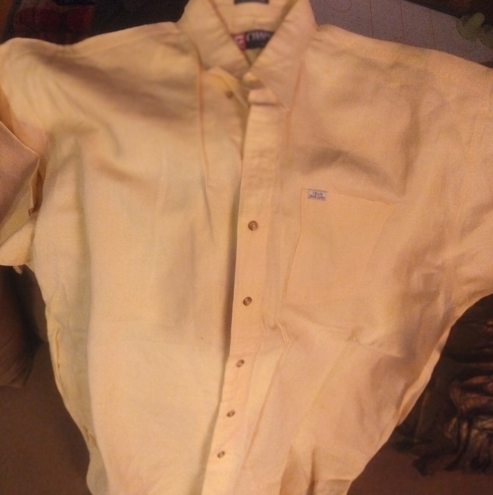 CHAPS Button Down Mid Yellow Shirt!! Good Condition!